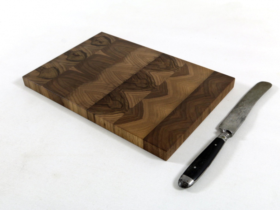 Hirnholz- Vesperbrett Schwarznuss 26 x 17 x 1,6 cm